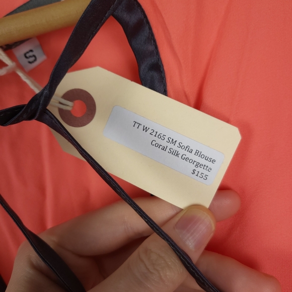 NWT Turk + Taylor Coral Sofia Blouse - Picture 7 of 8